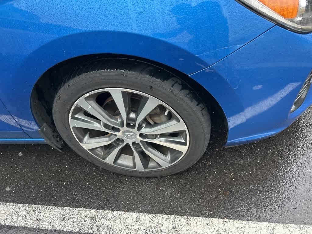 Thumbnail: 2018 Hyundai Elantra - 4