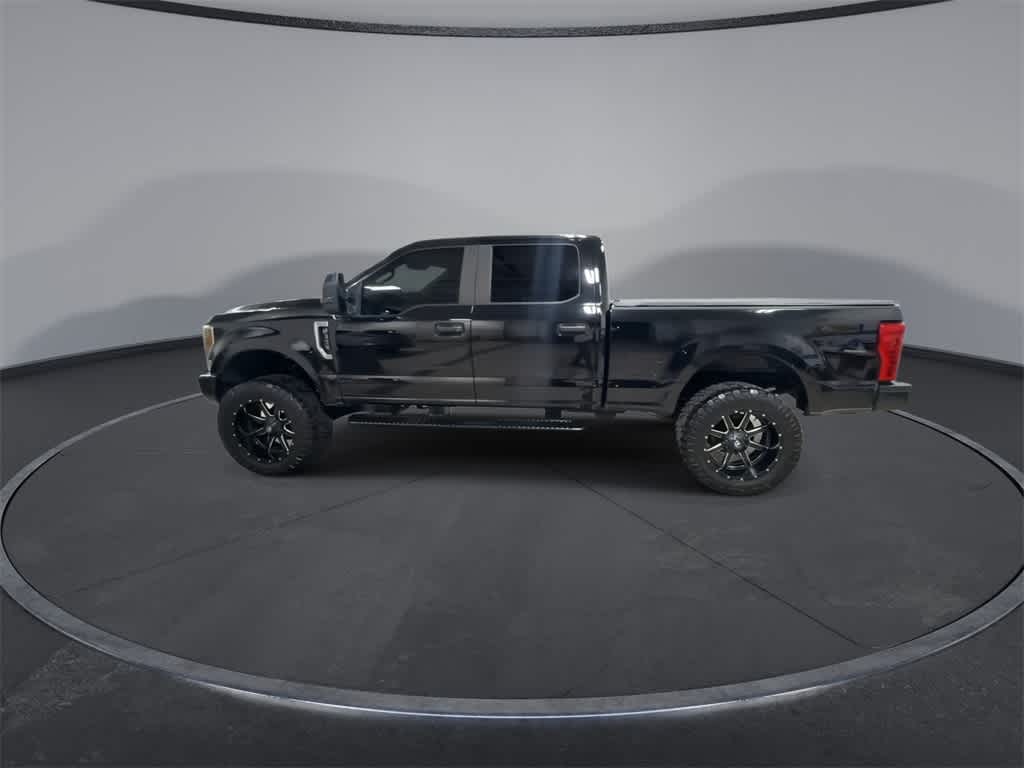Thumbnail: 2019 Ford F-350 - 8