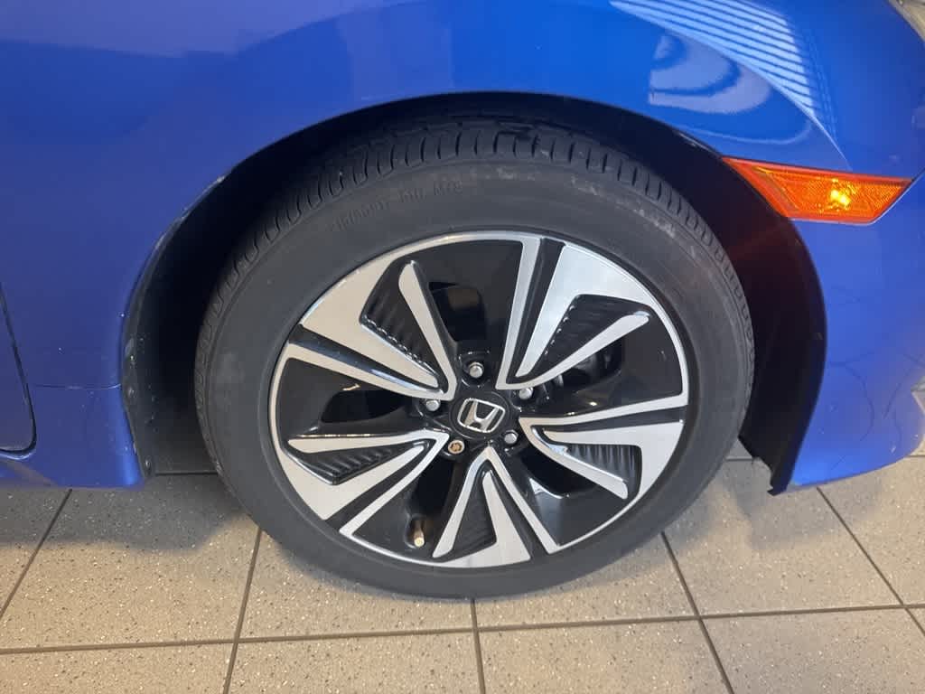 Thumbnail: 2017 Honda Civic - 5
