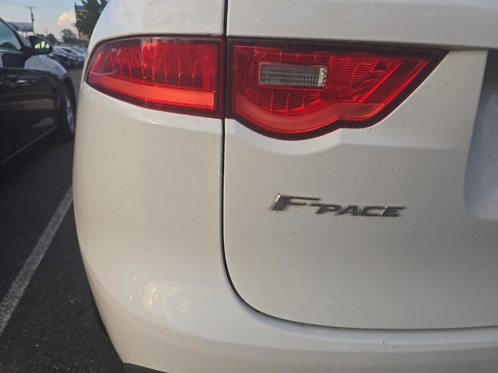 Thumbnail: 2020 Jaguar F-Pace - 12