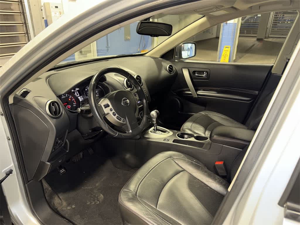 Thumbnail: 2011 Nissan Rogue - 29