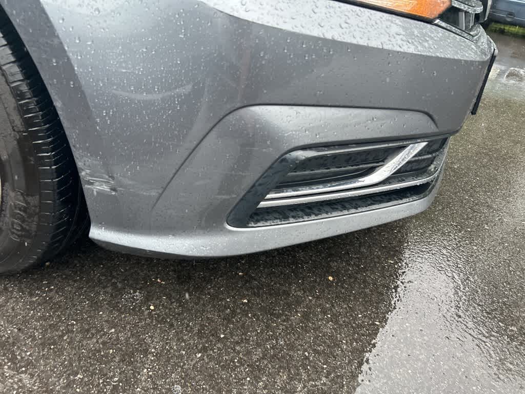 2017 Volkswagen Passat SE 4