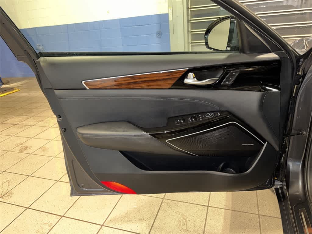 Thumbnail: 2018 Kia Cadenza - 28