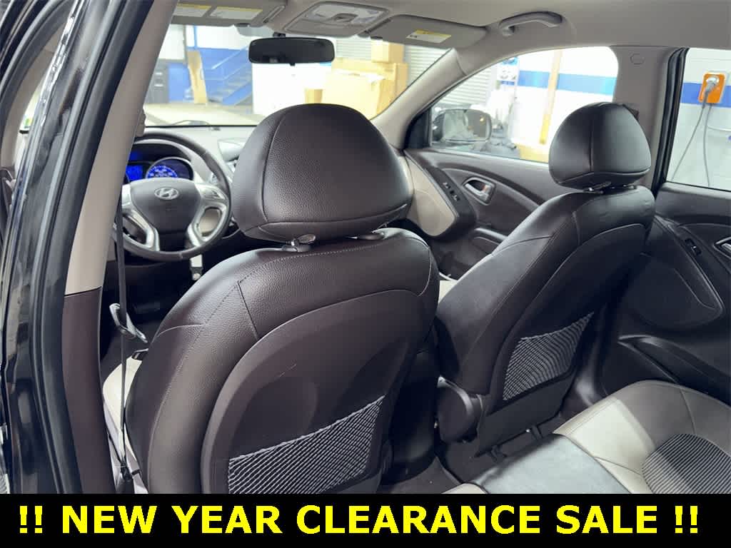 Thumbnail: 2011 Hyundai Tucson - 27