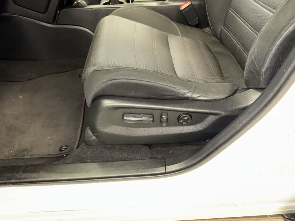 Thumbnail: 2018 Honda CR-V - 23