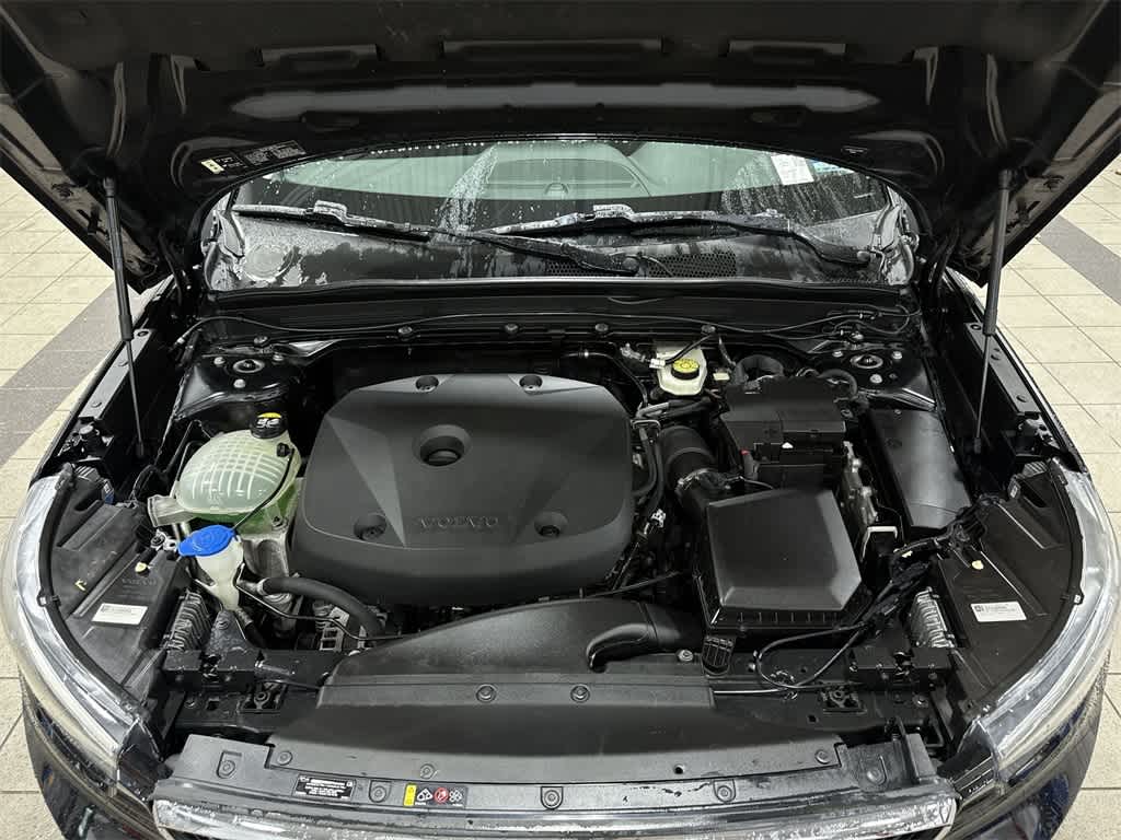 Thumbnail: 2020 Volvo XC40 - 12