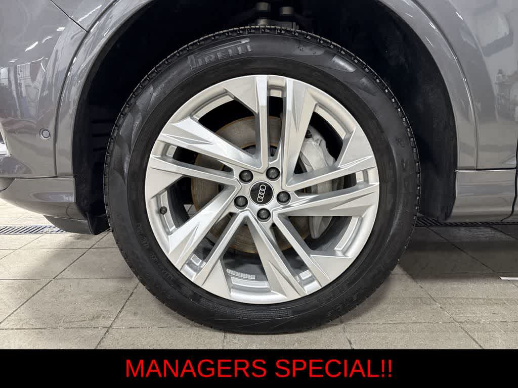 Thumbnail: 2022 Audi Q7 - 10