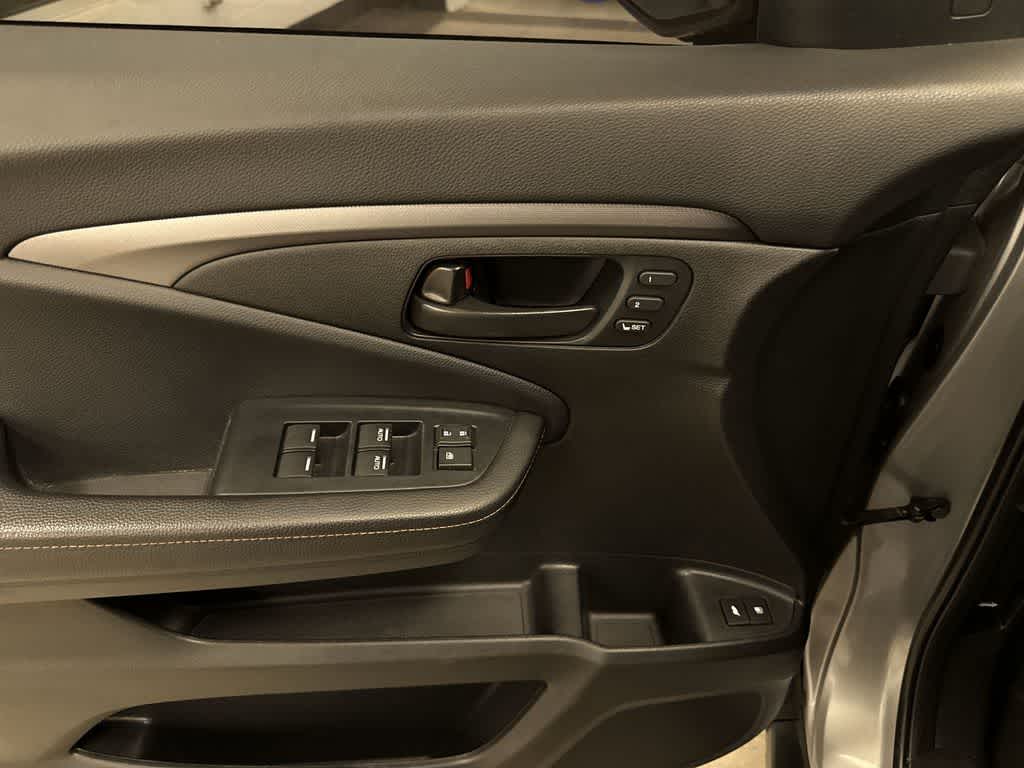 Thumbnail: 2023 Honda Passport - 23