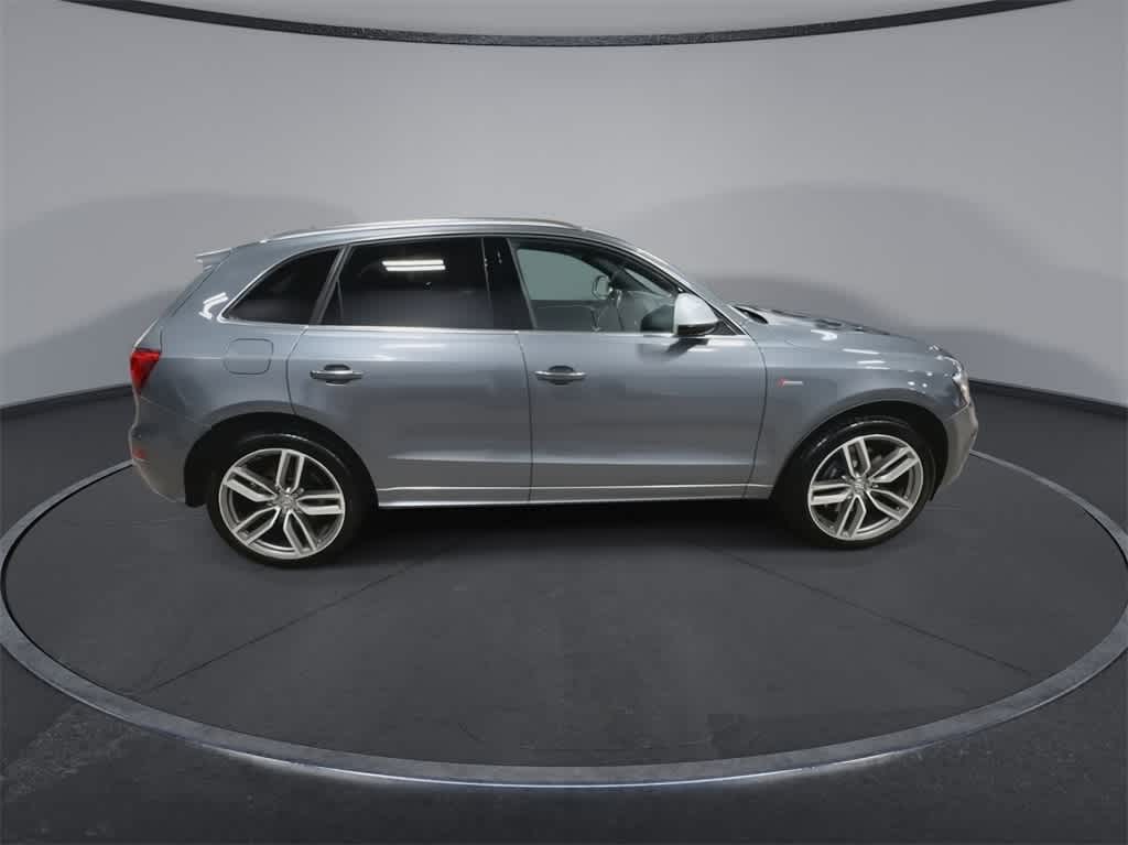 Thumbnail: 2015 Audi SQ5 - 9
