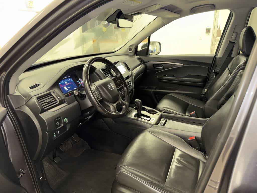 Thumbnail: 2019 Honda Pilot - 32