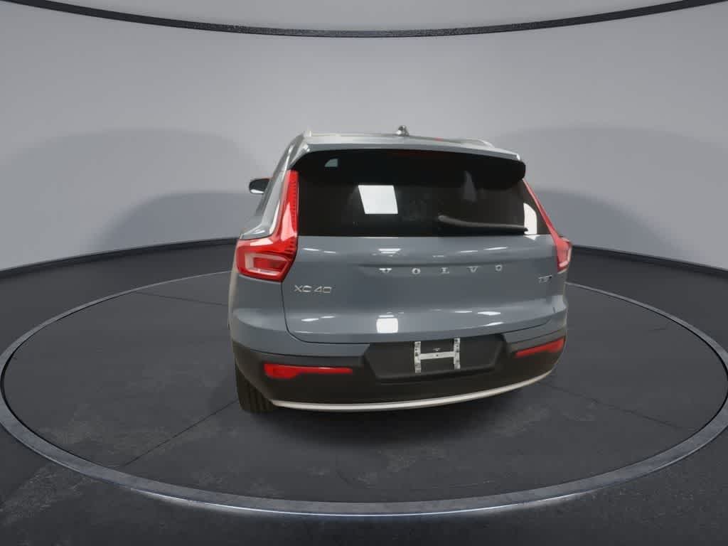 Thumbnail: 2020 Volvo XC40 - 7