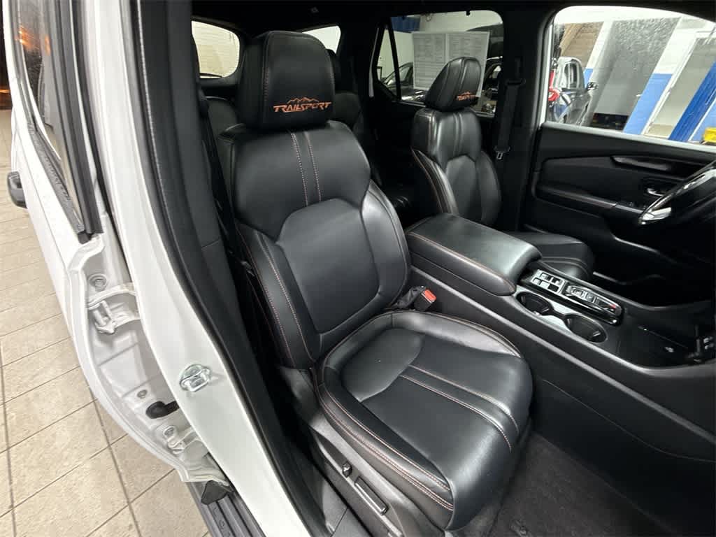 Thumbnail: 2023 Honda Pilot - 16