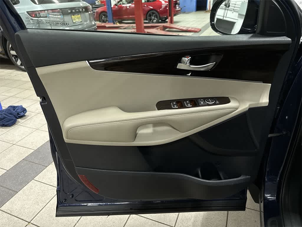 Thumbnail: 2019 Kia Sorento - 30
