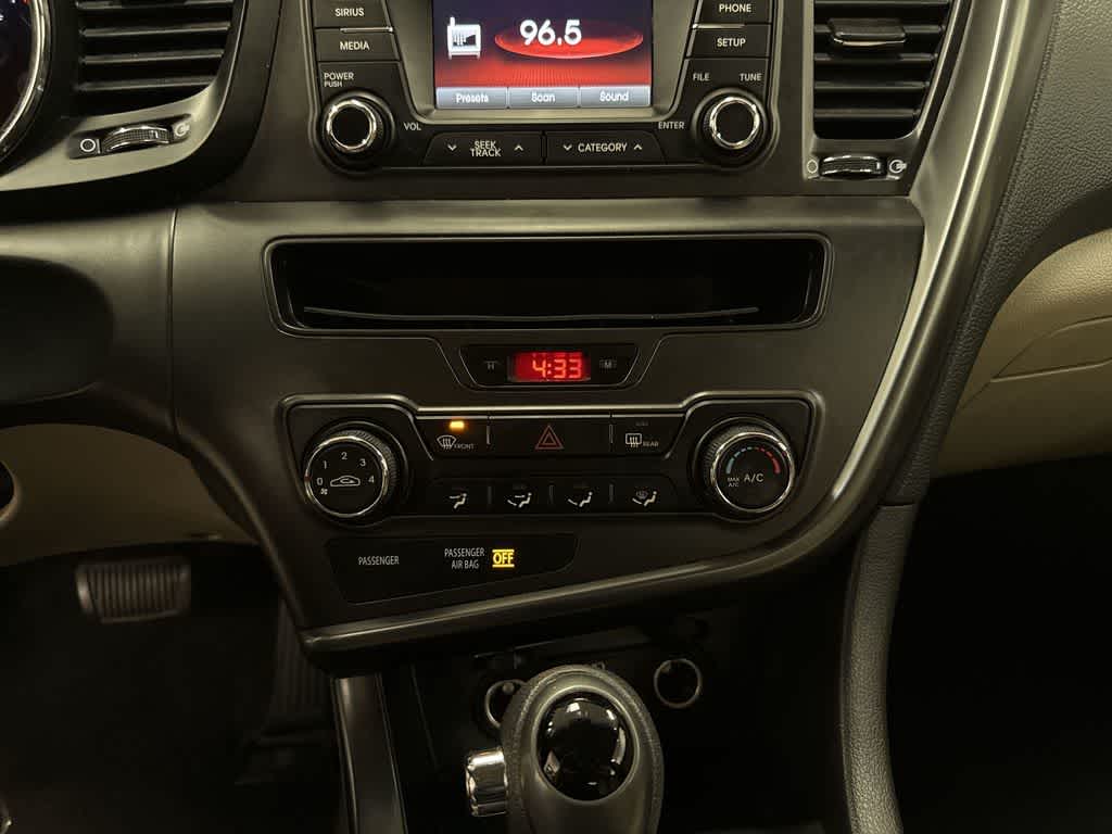 Thumbnail: 2013 Kia Optima - 21