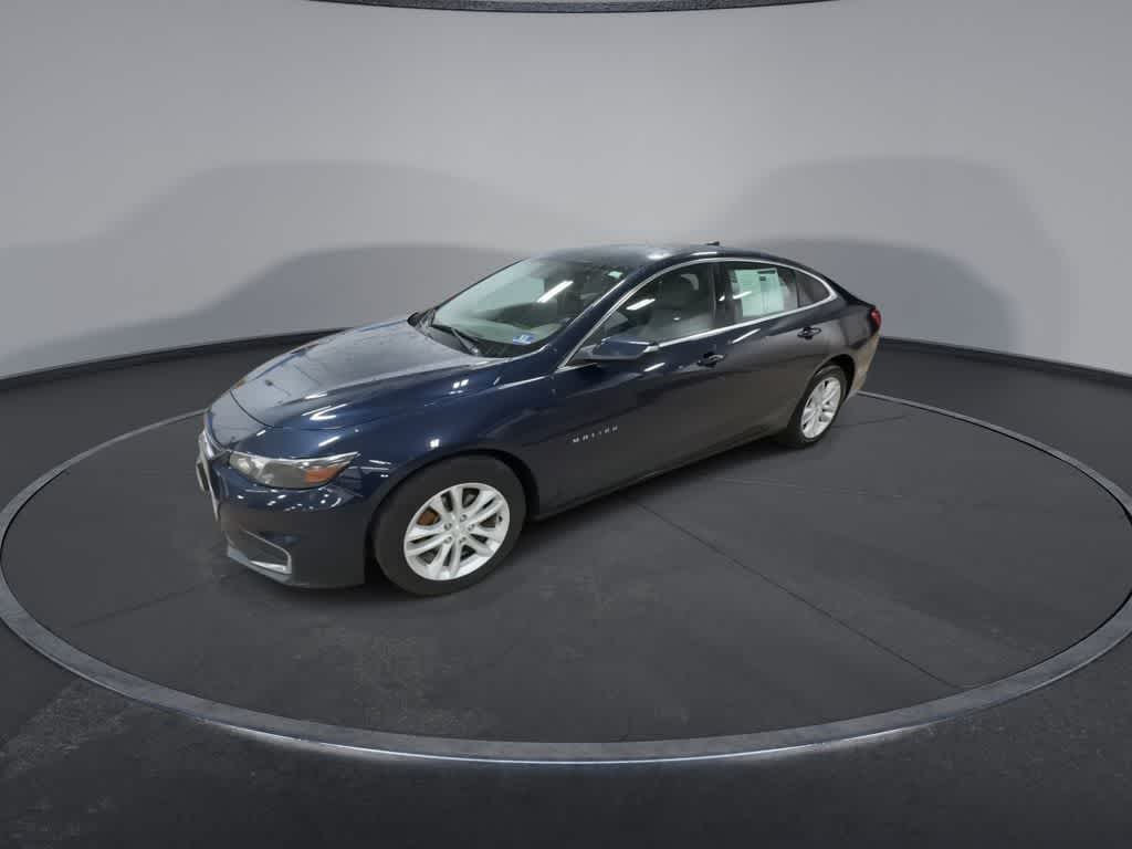 Thumbnail: 2018 Chevrolet Malibu - 4