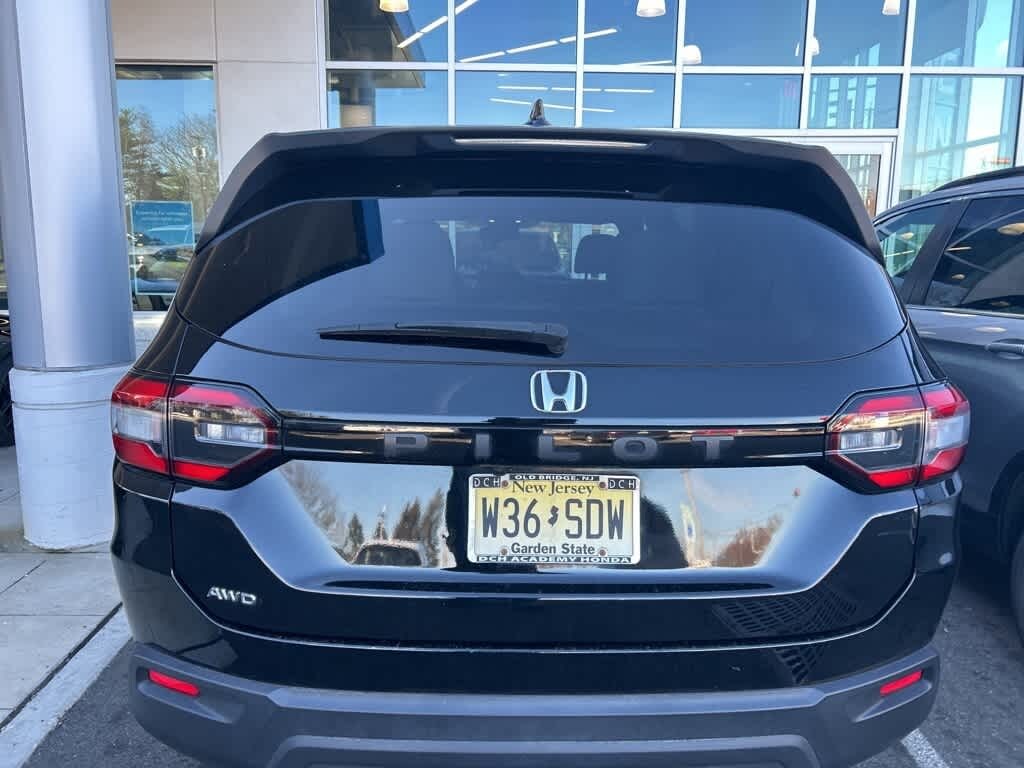 Certified 2023 Honda Pilot LX SUV