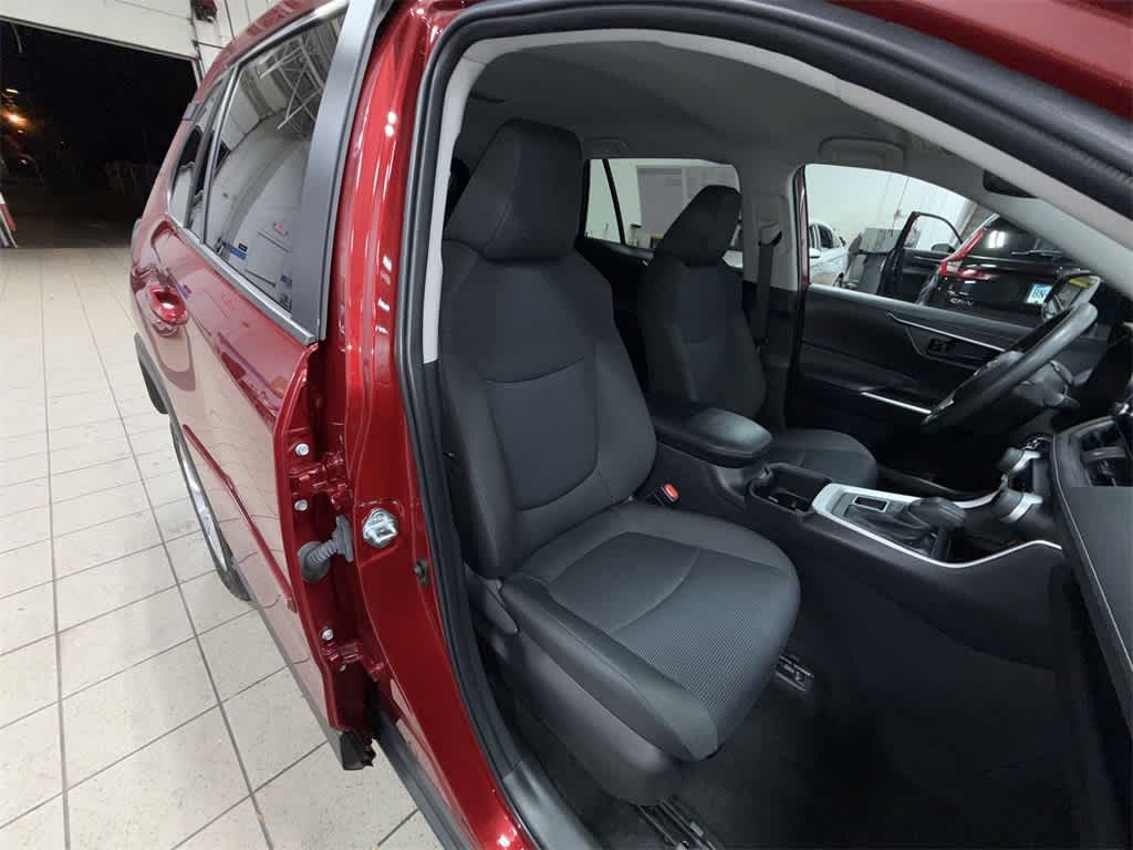 Thumbnail: 2024 Toyota RAV4 - 16