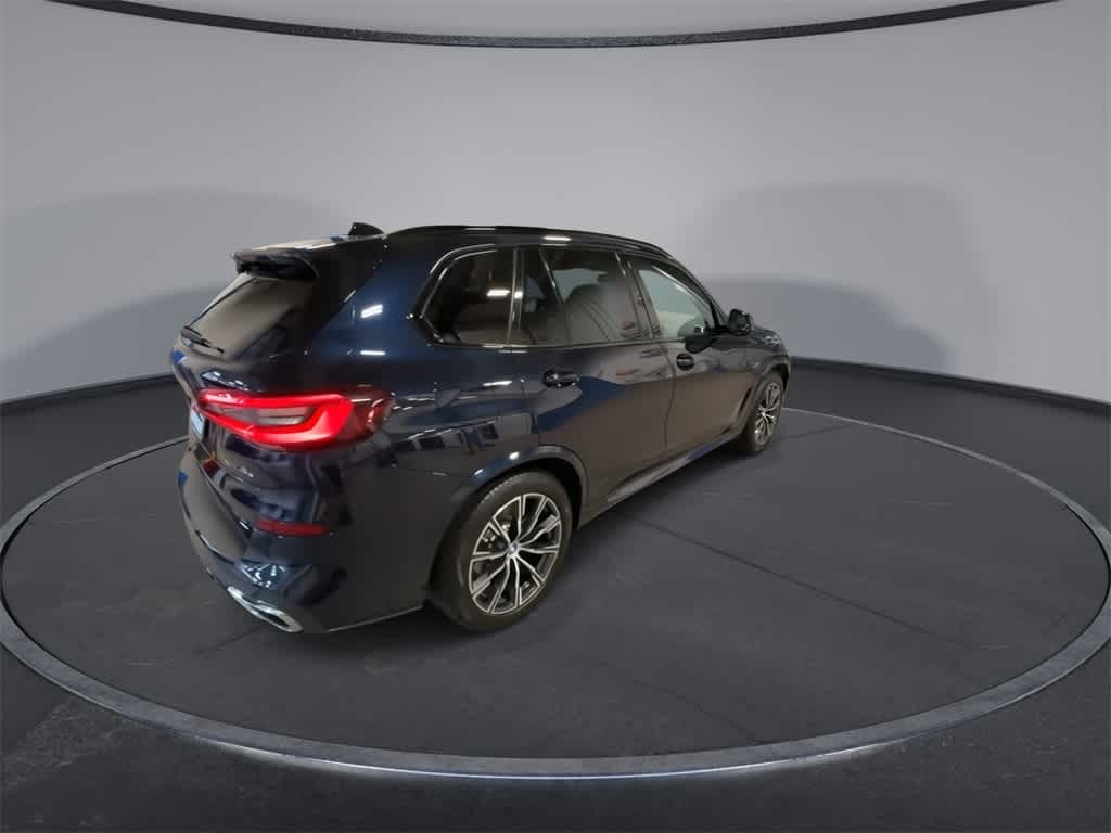 Thumbnail: 2022 BMW X5 - 8