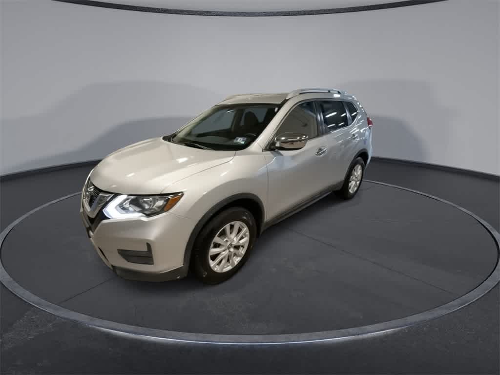 Thumbnail: 2017 Nissan Rogue - 4