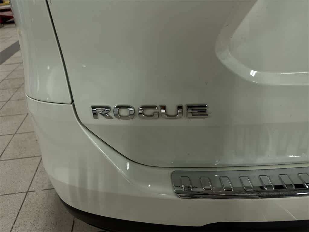 Thumbnail: 2015 Nissan Rogue - 27