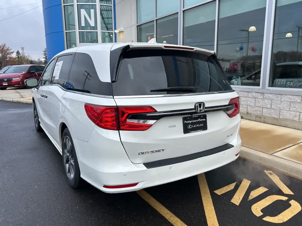 Thumbnail: 2023 Honda Odyssey - 10