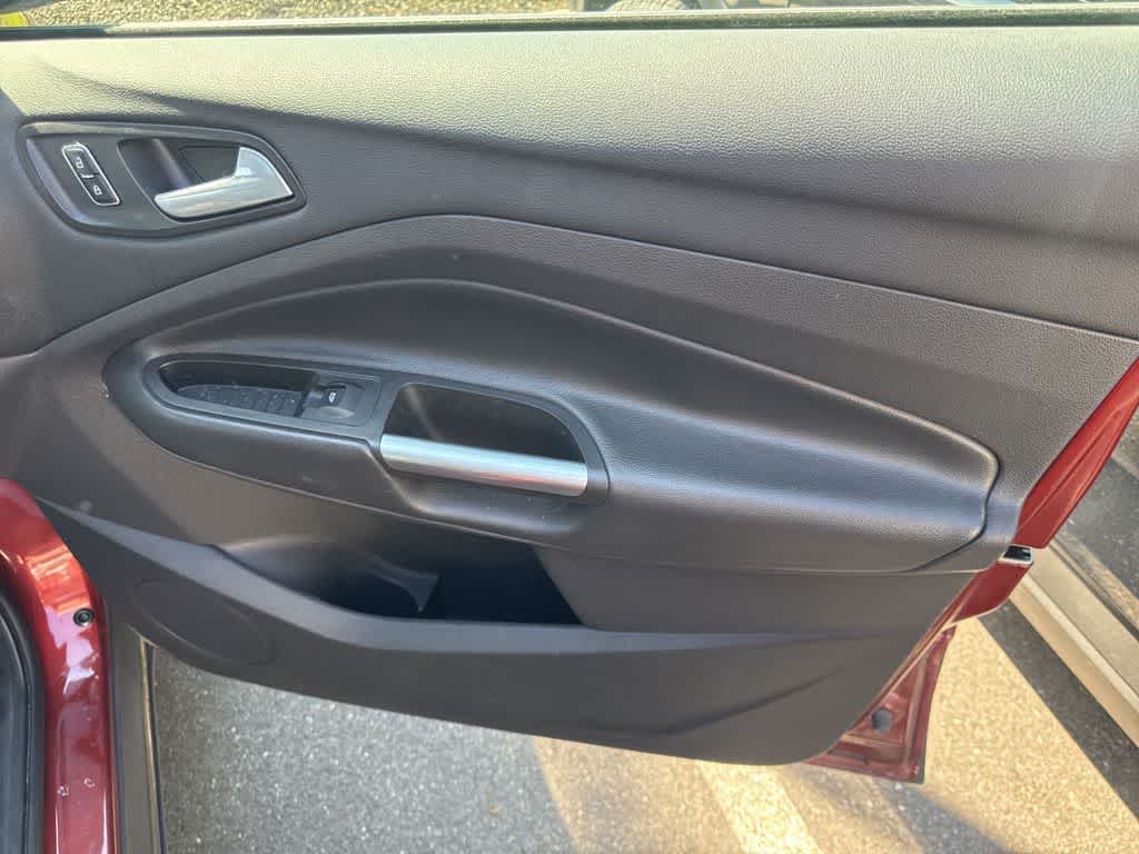 Thumbnail: 2014 Ford Escape - 15