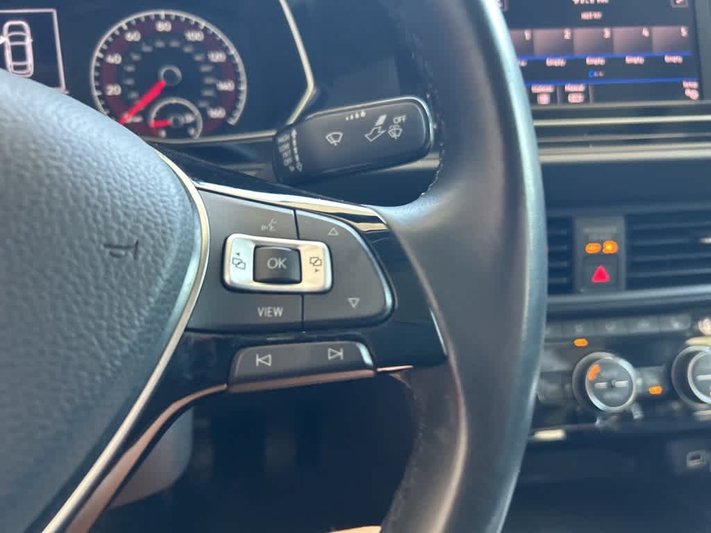 Thumbnail: 2019 Volkswagen Jetta - 17