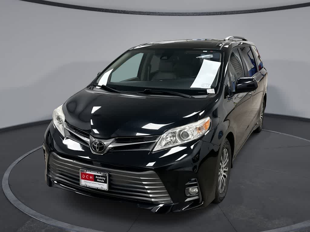 Thumbnail: 2020 Toyota Sienna - 1