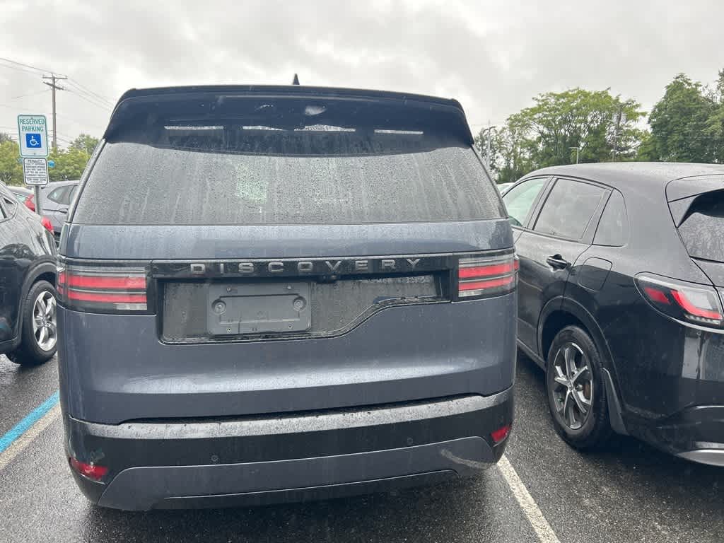 Thumbnail: 2024 Land Rover Discovery - 7