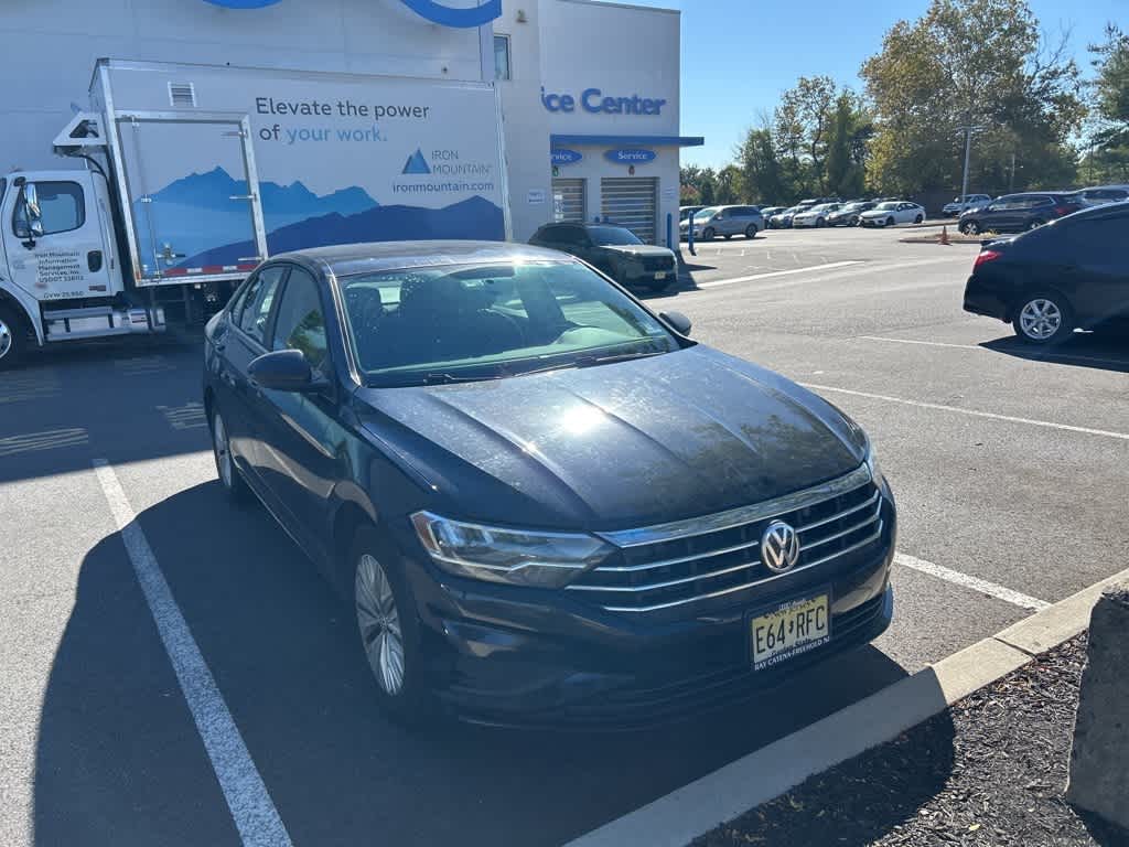 Thumbnail: 2019 Volkswagen Jetta - 15
