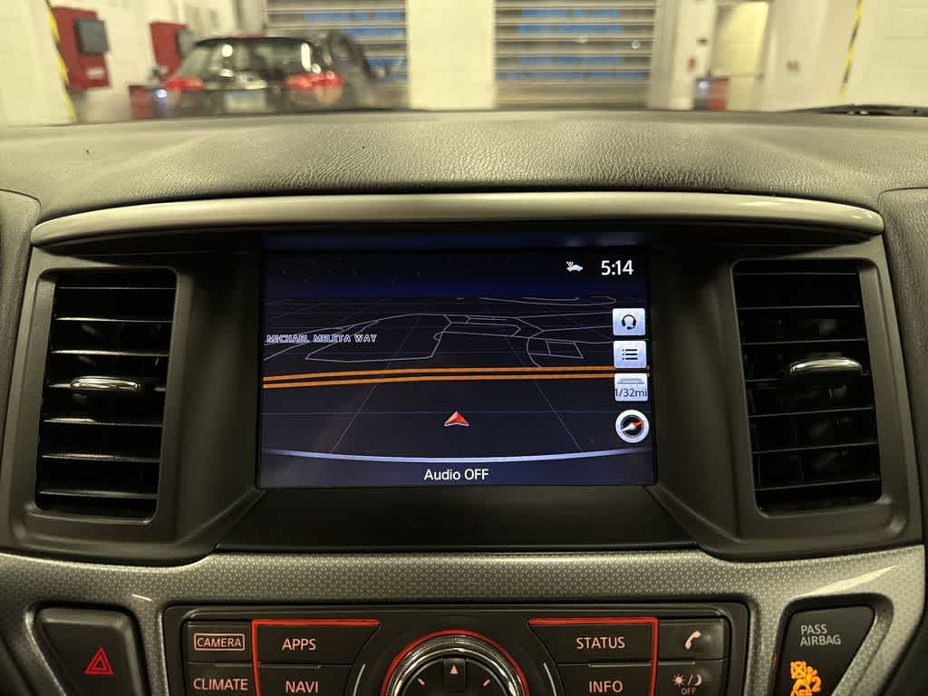 Thumbnail: 2018 Nissan Pathfinder - 21