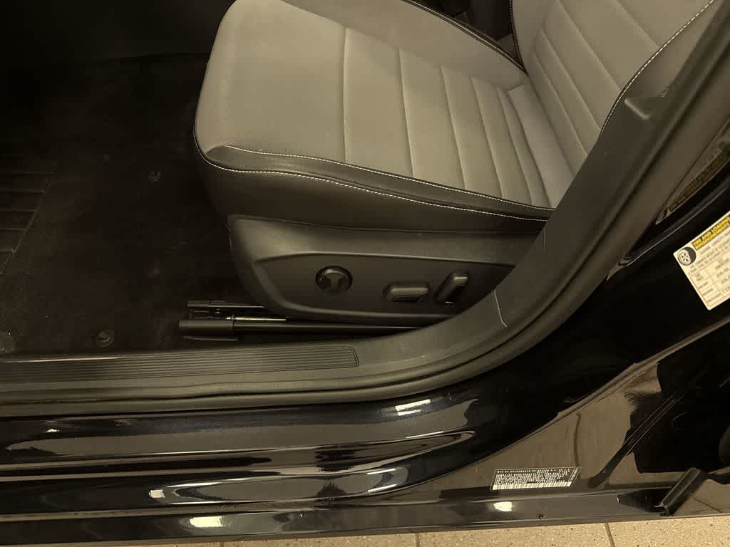 Thumbnail: 2025 Volkswagen Jetta - 23