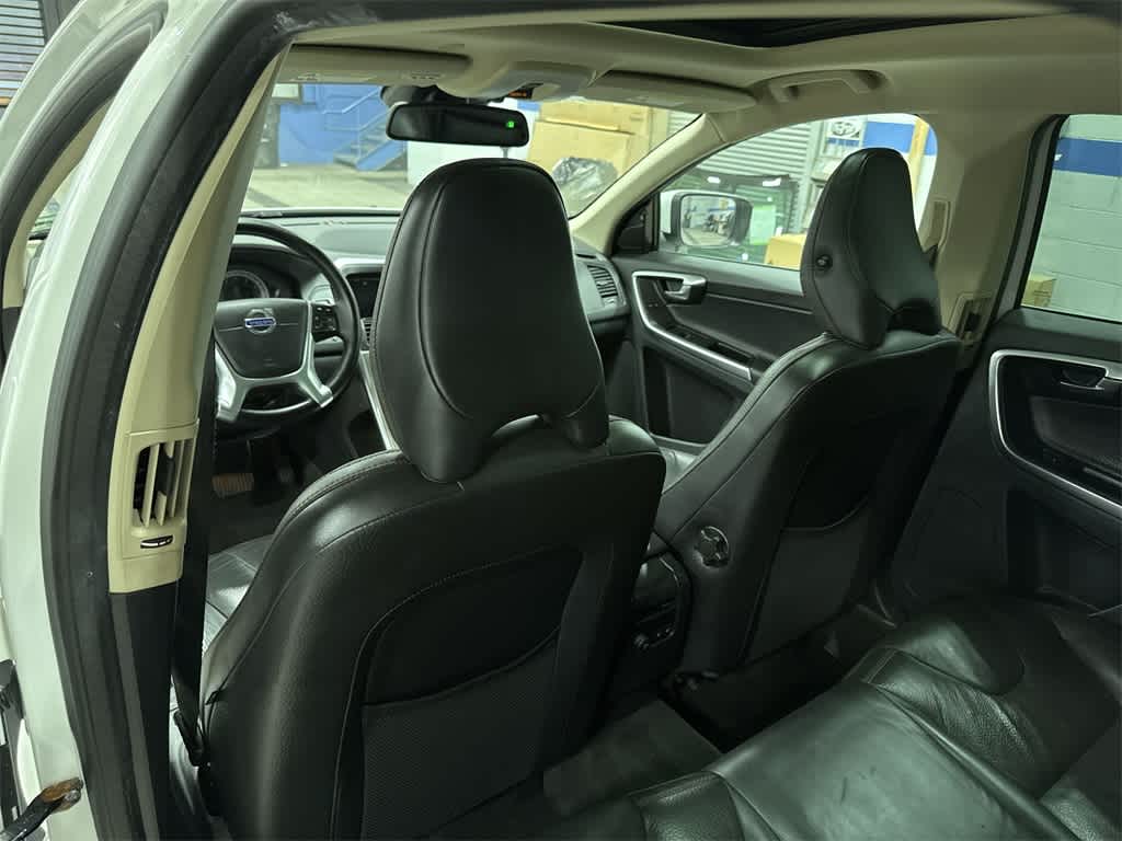 2012 Volvo XC60 3.2 28