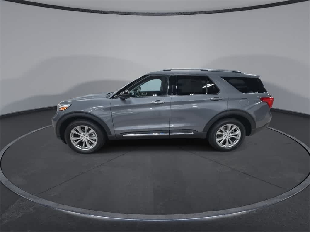 Thumbnail: 2022 Ford Explorer - 5