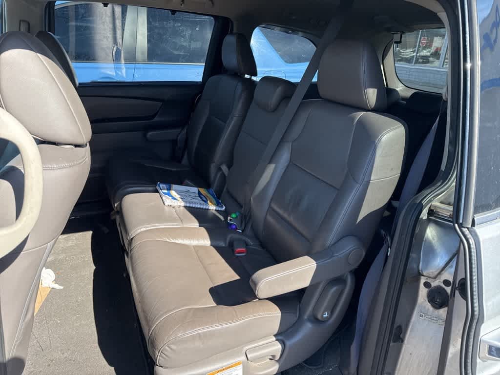 Thumbnail: 2013 Honda Odyssey - 15