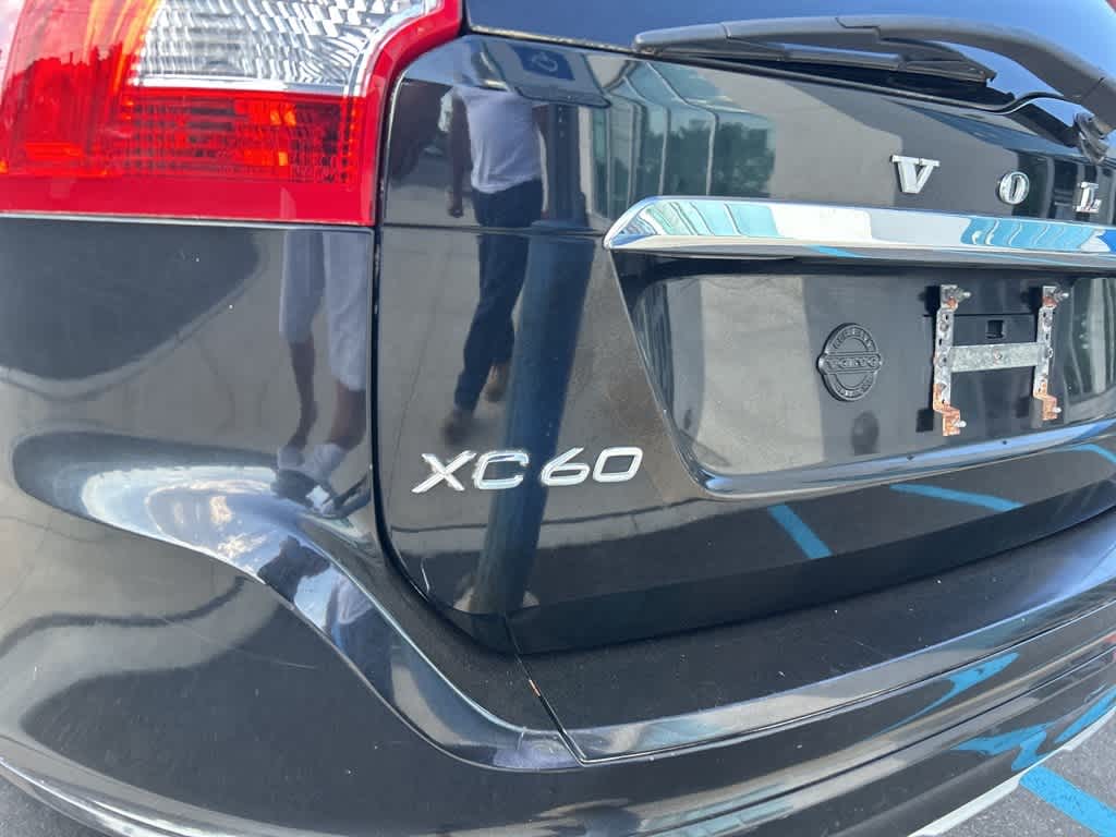 Thumbnail: 2015 Volvo XC60 - 8