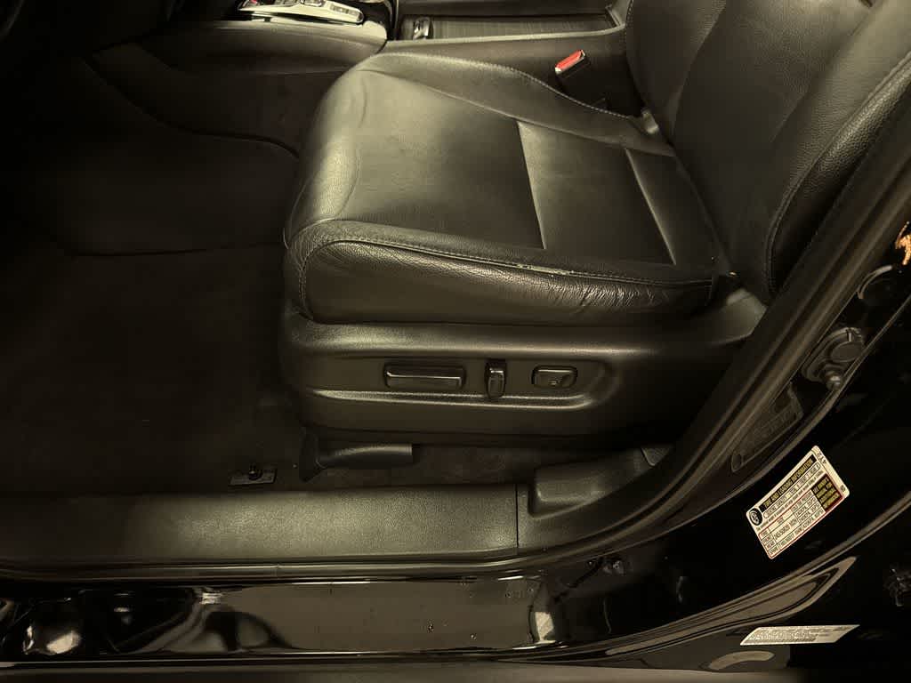 Thumbnail: 2017 Honda Pilot - 25