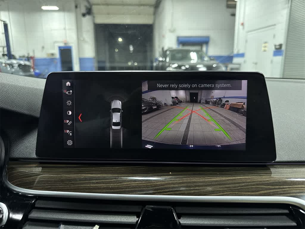 Thumbnail: 2019 BMW 5 Series - 26