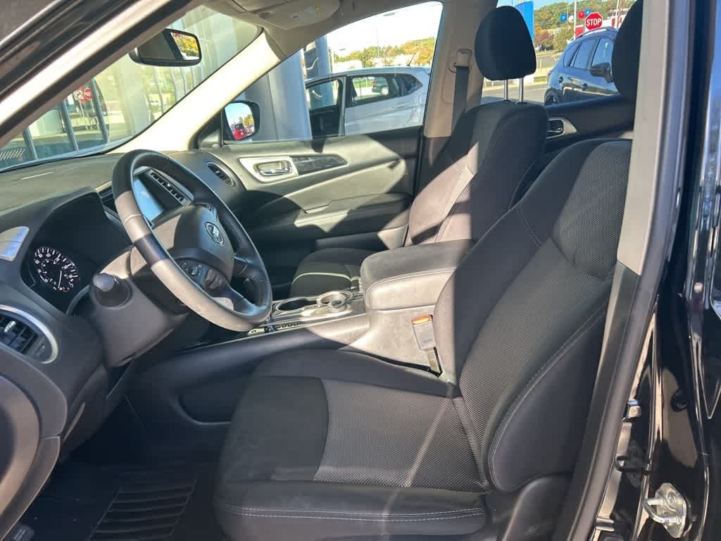 Thumbnail: 2019 Nissan Pathfinder - 14