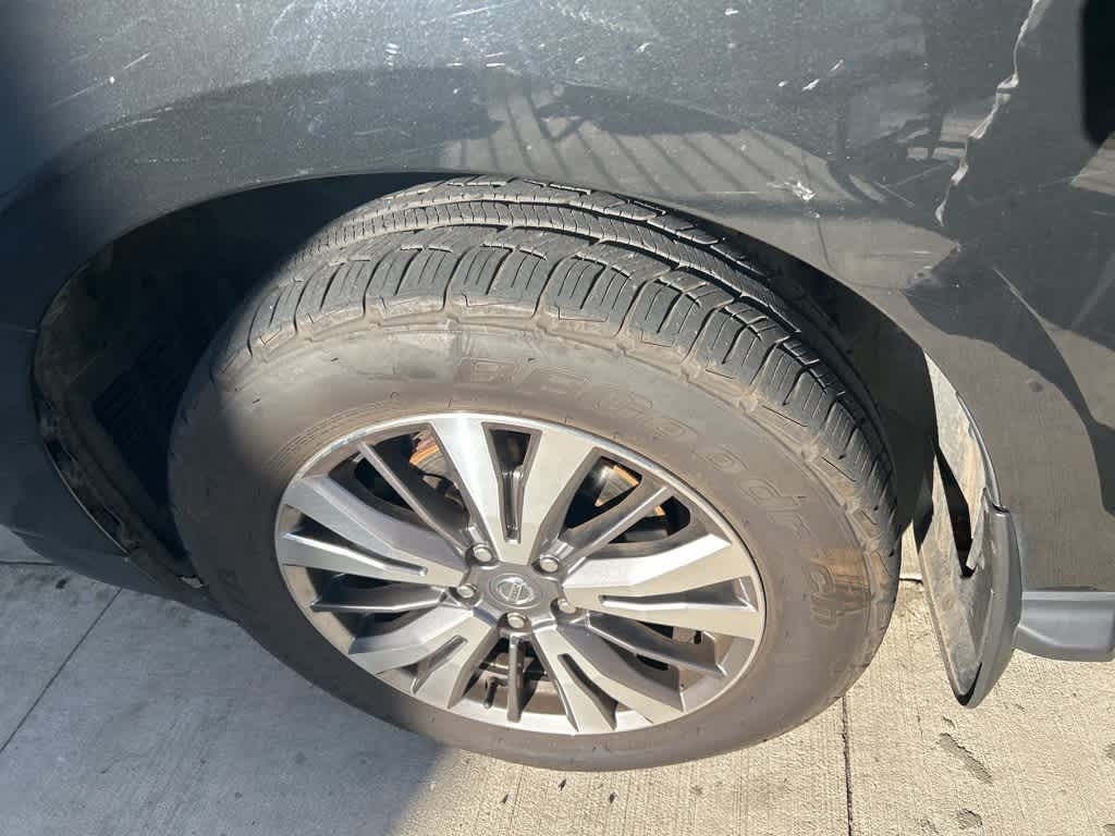 Thumbnail: 2019 Nissan Pathfinder - 13