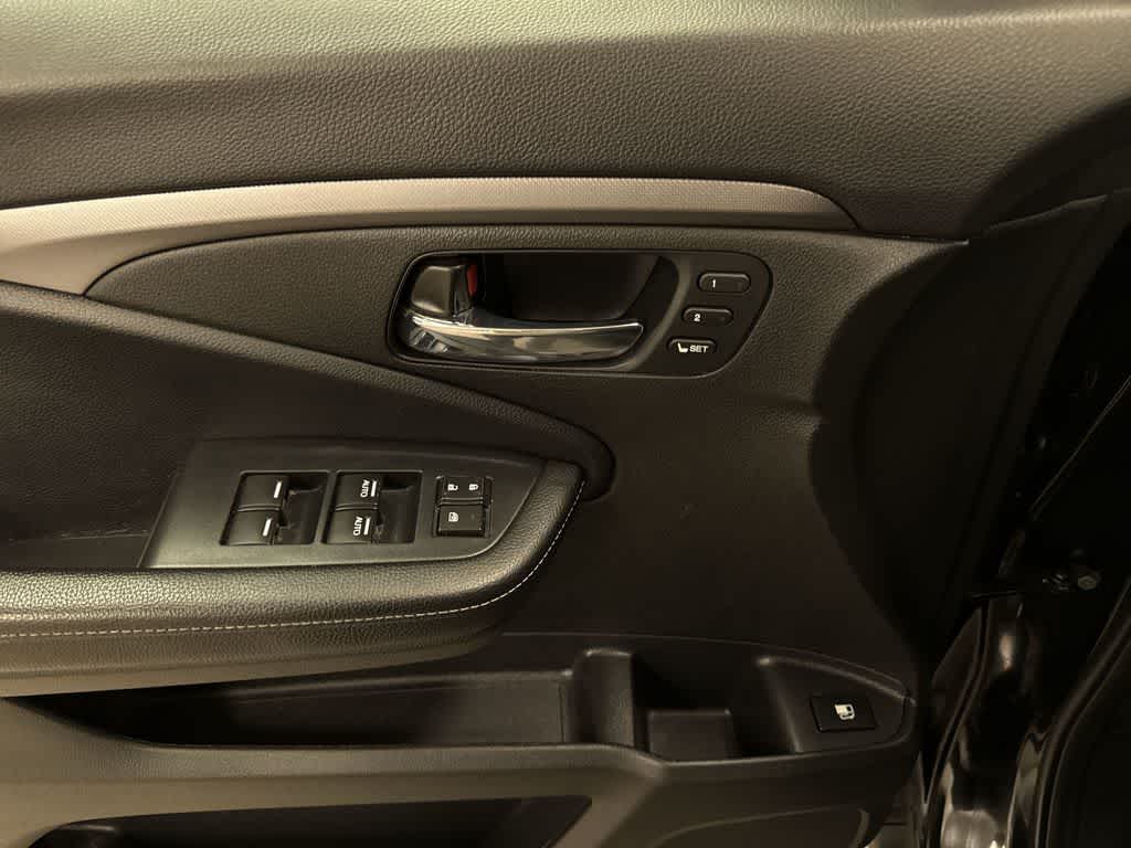 Thumbnail: 2023 Honda Ridgeline - 22