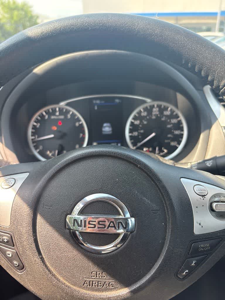 Thumbnail: 2019 Nissan Sentra - 11