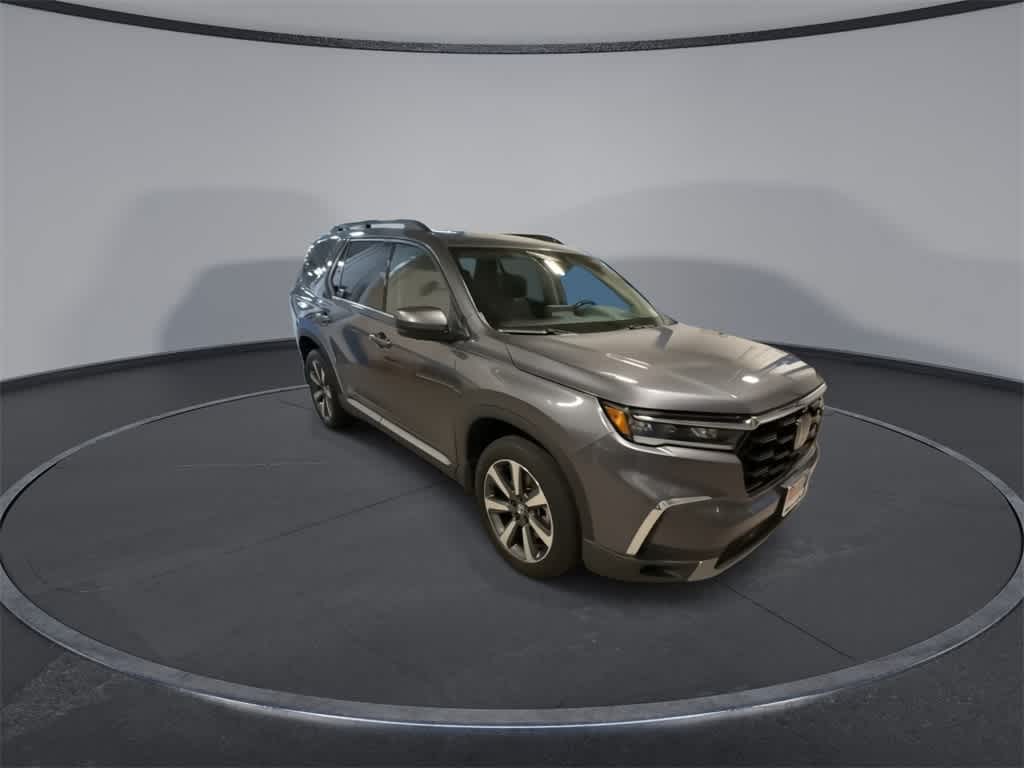 Thumbnail: 2023 Honda Pilot - 2
