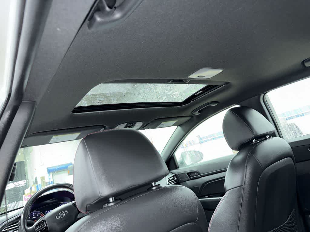 Thumbnail: 2019 Hyundai Elantra - 24