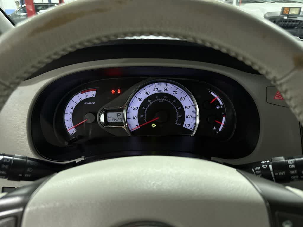 Thumbnail: 2014 Toyota Sienna - 32