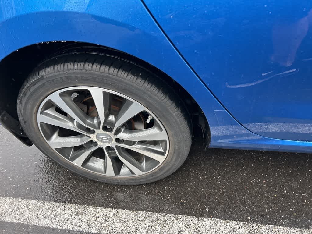 Thumbnail: 2018 Hyundai Elantra - 5