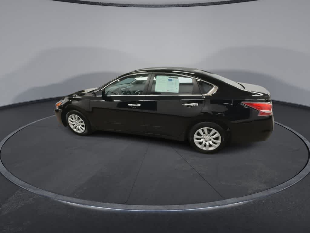 Thumbnail: 2015 Nissan Altima - 6