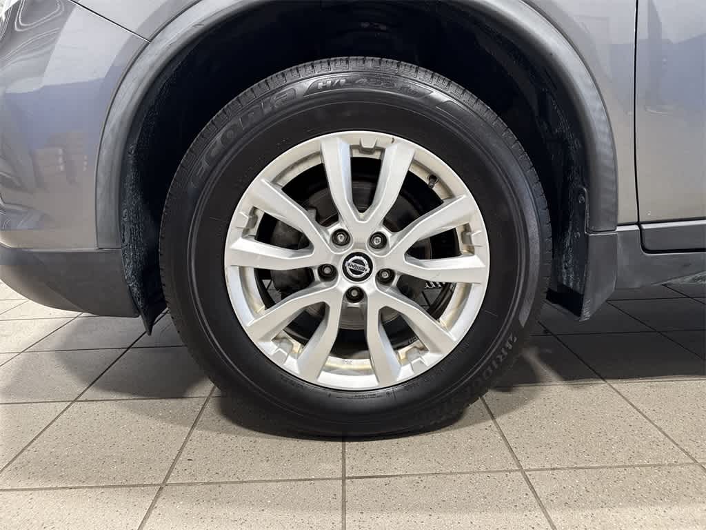 Thumbnail: 2020 Nissan Rogue - 10