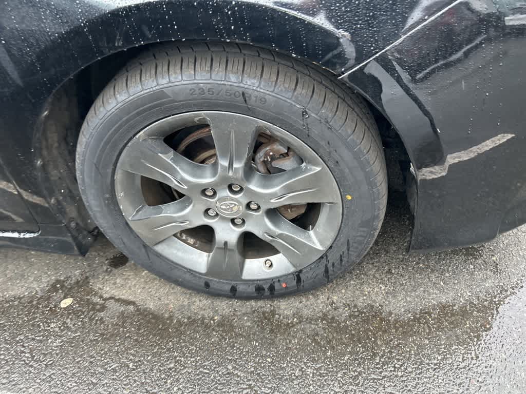 Thumbnail: 2014 Toyota Sienna - 4