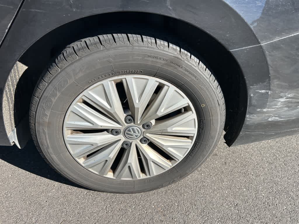Thumbnail: 2019 Volkswagen Jetta - 25